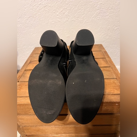 Woman's Black Ankle Boots Size 7.5 - Picture 8 of 9